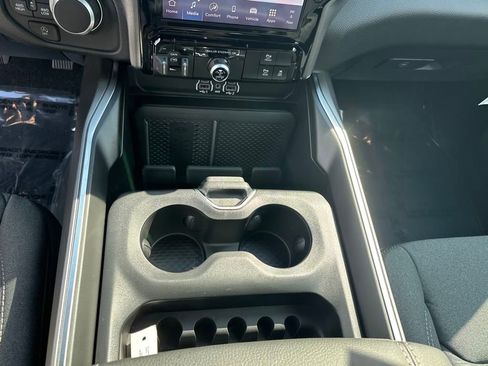 New 2025 RAM 1500 Big Horn image 16