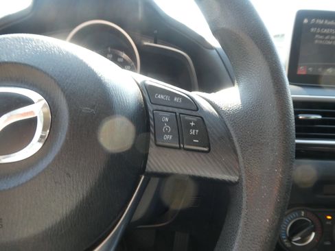 Used 2016 MAZDA MAZDA3 i Sport w/ Preferred Equipment Package FWD image 19