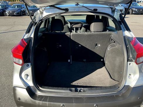 Used 2020 Nissan Kicks SV image 21