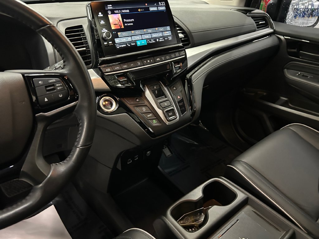 Certified 2025 Honda Odyssey Touring image 11