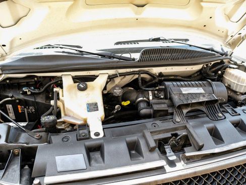 Used 2019 Chevrolet Express 2500 Extended w/ Driver Convenience Package RWD image 37