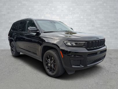 Used 2024 Jeep Grand Cherokee L Laredo
