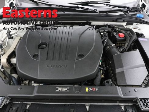 Used 2022 Volvo S60 B5 Inscription FWD image 7