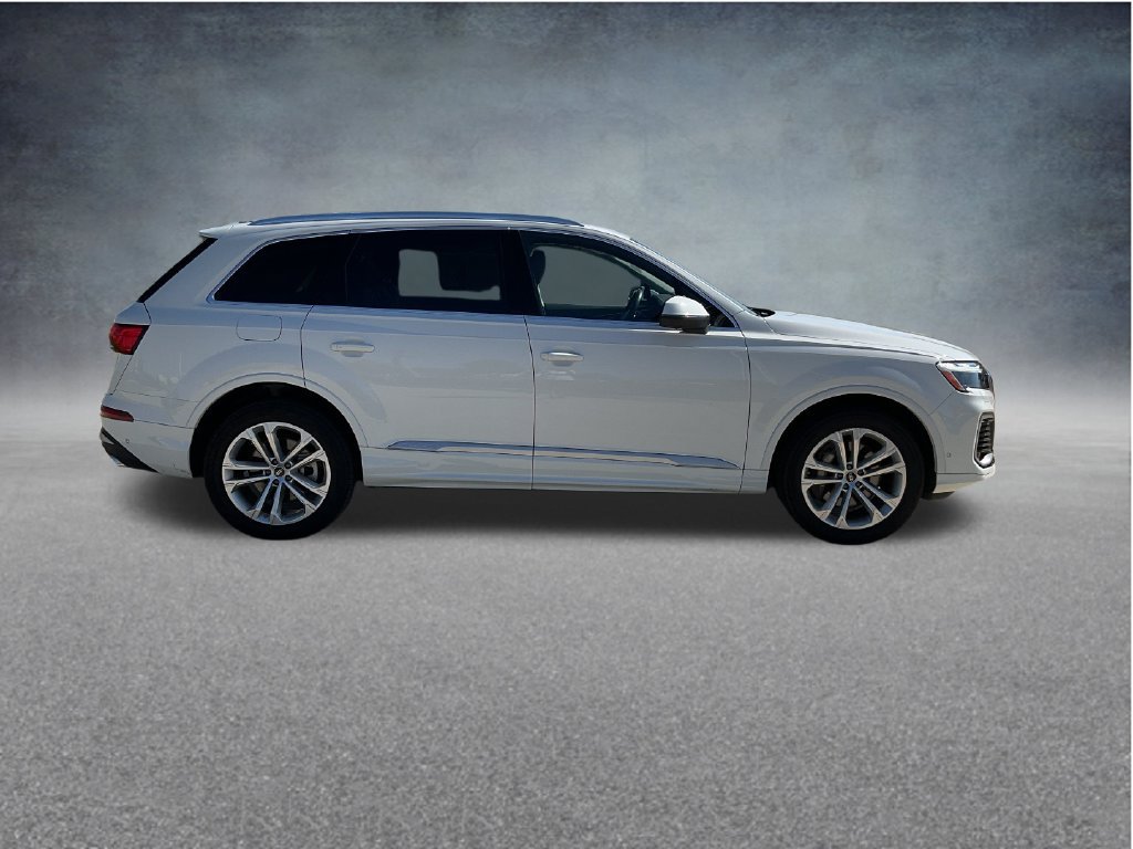 Used 2025 Audi Q7 3.0T Premium Plus AWD/4WD image 8