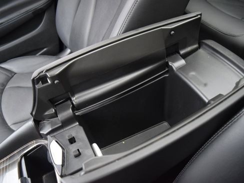 Used 2019 Buick Envision Essence FWD image 33