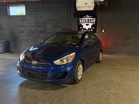Used 2017 Hyundai Accent SE FWD image 1