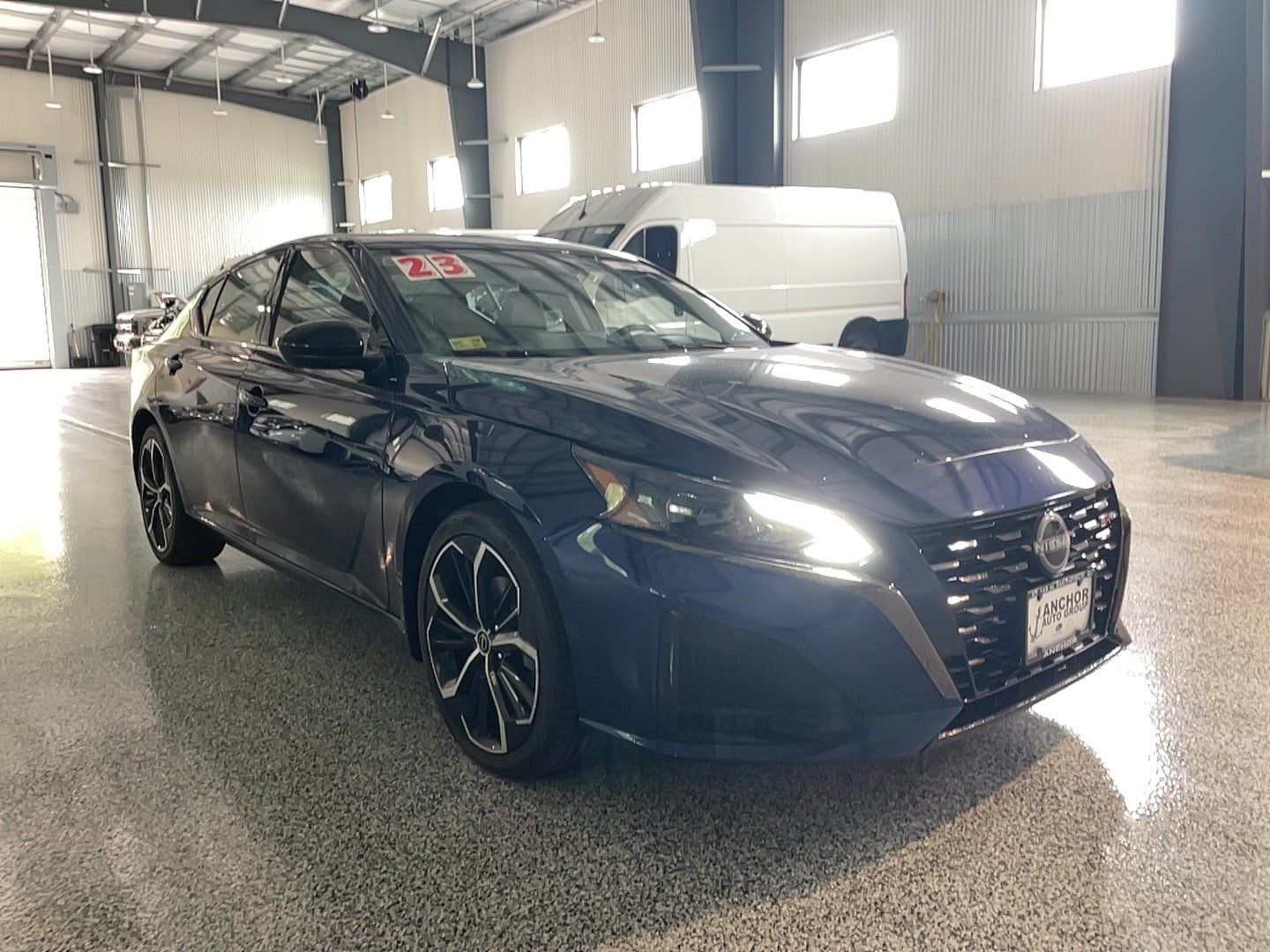 Used 2023 Nissan Altima 2.5 SR w/ SR Premium Package AWD/4WD image 2