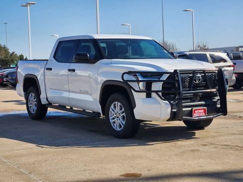 Used 2024 Toyota Tundra SR5 image 2