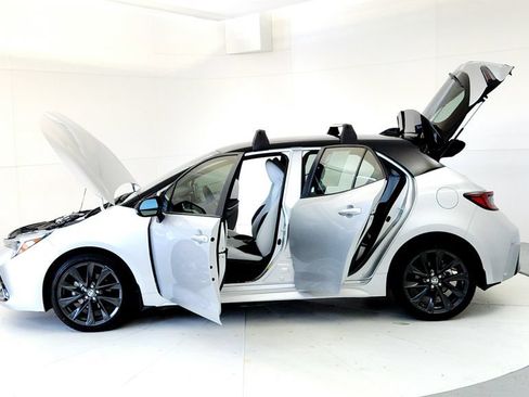 Used 2026 Toyota Corolla XSE FWD image 10