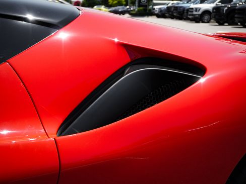 Used 2022 Ferrari SF90 Stradale AWD/4WD image 9