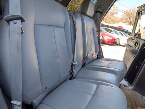 Used 2008 GMC Envoy SLT image 16