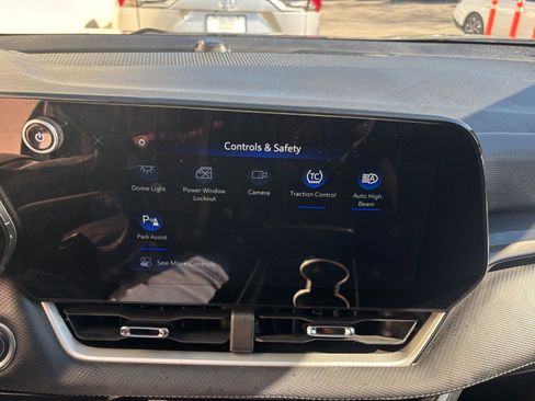 Used 2025 Chevrolet Equinox LT image 21