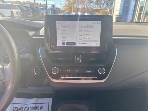 Used 2023 Toyota Corolla LE image 31