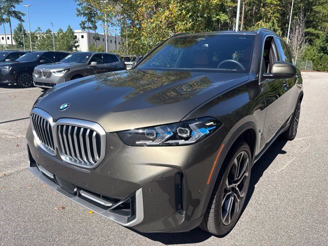 Certified 2026 BMW X5 xDrive40i w/ Climate Comfort Package AWD/4WD image 1