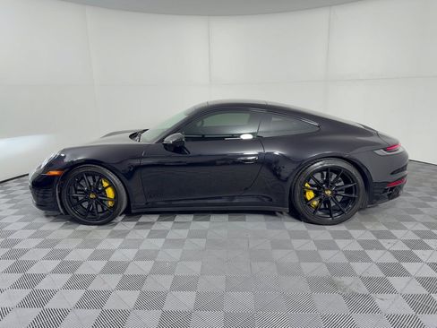 Certified 2024 Porsche 911 Carrera 4 AWD/4WD image 2