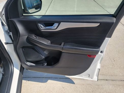 Used 2021 Ford Escape SEL w/ Technology Package image 11