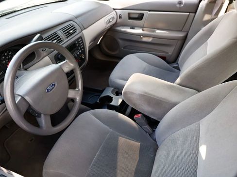 Used 2007 Ford Taurus SE image 12