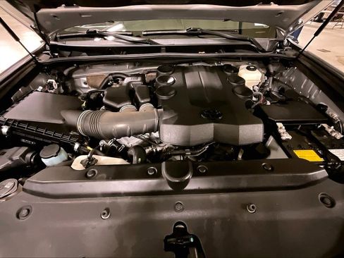 Used 2019 Toyota 4Runner TRD Off-Road Premium image 28