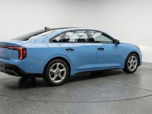 Used 2025 Kia K4 LXS image 9