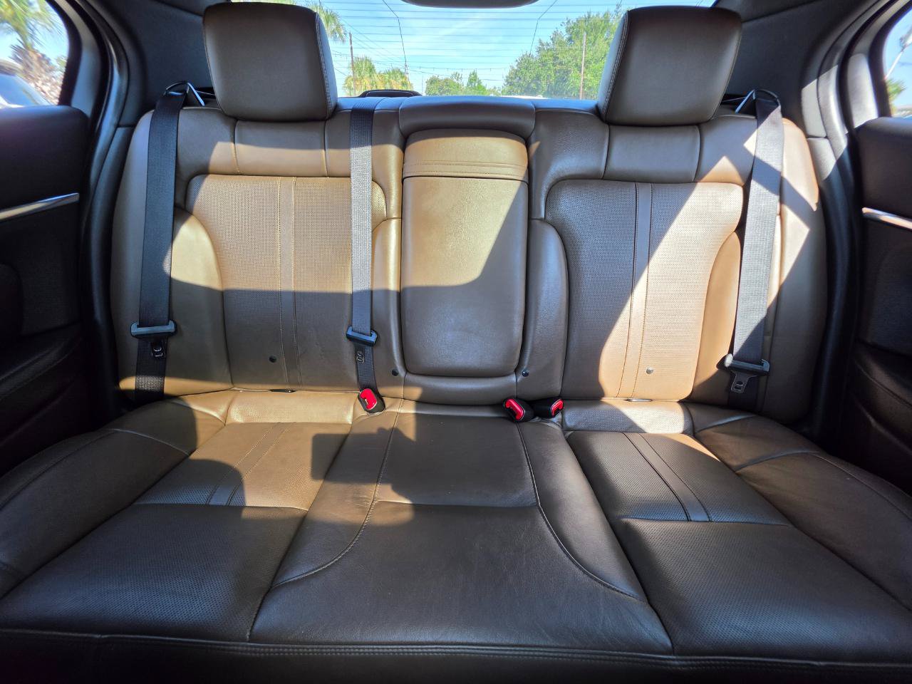 Used 2013 Lincoln MKS FWD image 12