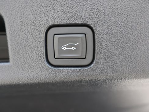 Used 2025 Buick Enclave Preferred image 26