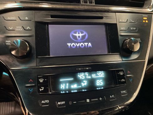 Used 2014 Toyota Avalon XLE image 23