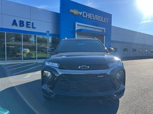 Used 2023 Chevrolet TrailBlazer RS w/ Sun and Liftgate Package AWD/4WD image 2
