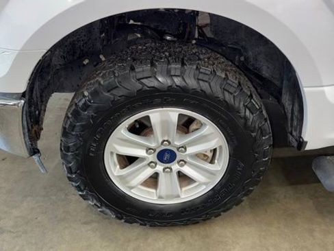 Used 2017 Ford F150 XLT w/ Equipment Group 301A Mid AWD/4WD image 11