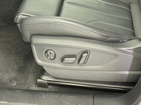 Used 2024 Audi Q5 e Premium Plus image 15