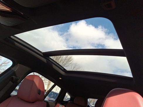 Certified 2023 BMW X4 xDrive30i w/ Premium Package image 12