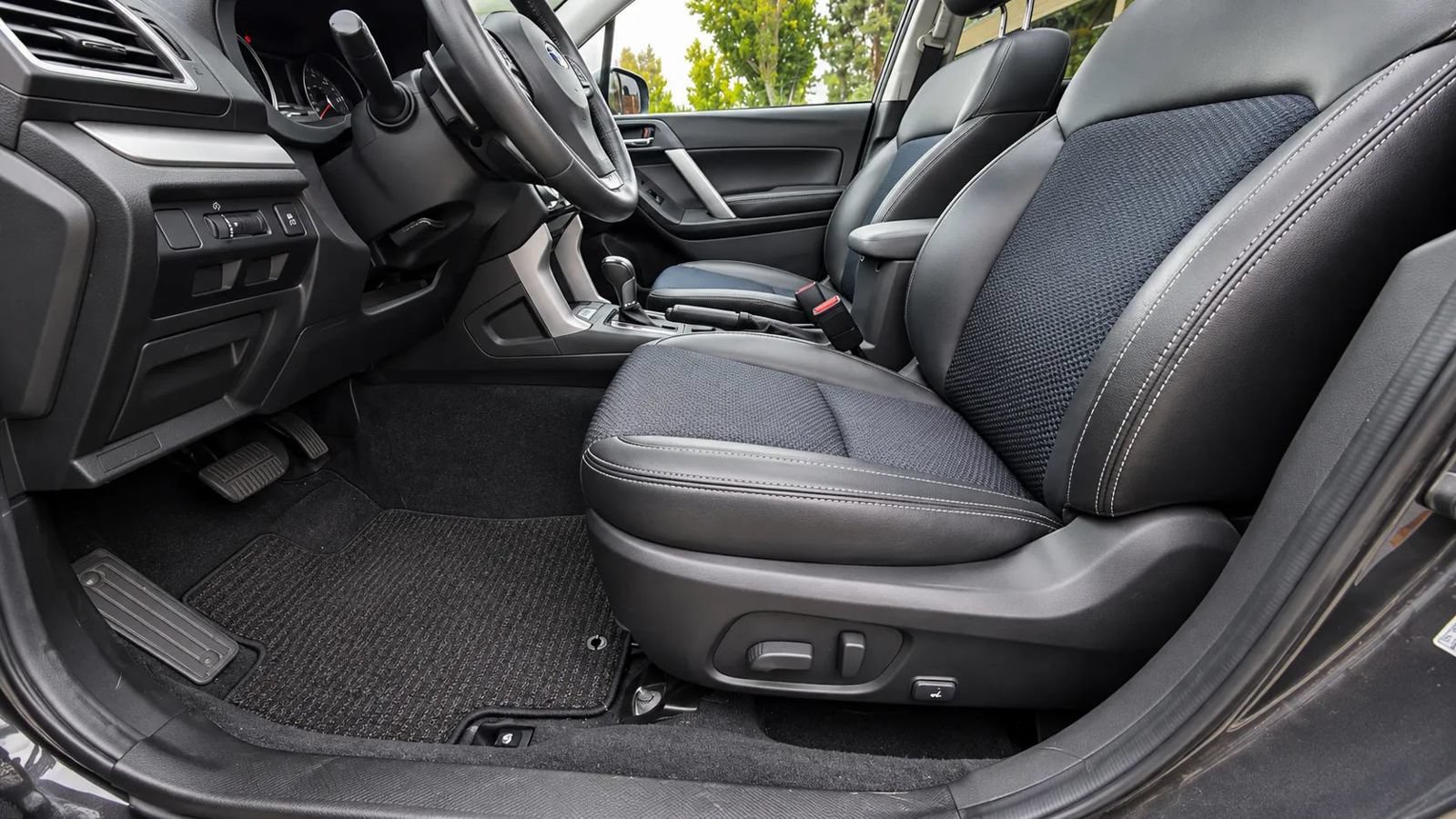 Used 2016 Subaru Forester 2.0XT Premium AWD/4WD image 18