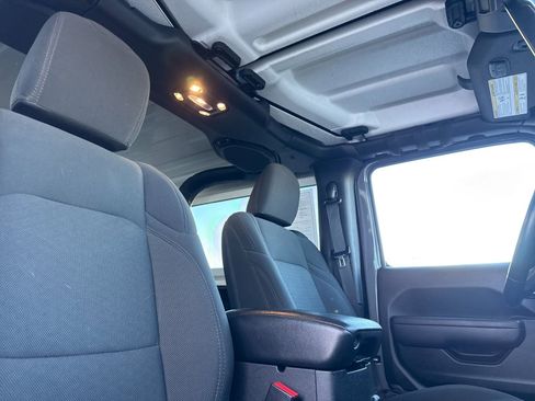 Used 2023 Jeep Wrangler Willys image 18
