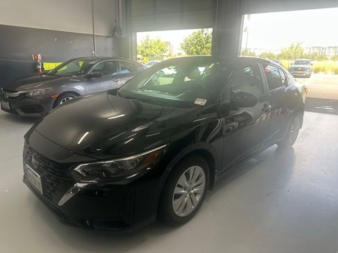 Used 2025 Nissan Sentra S FWD image 2
