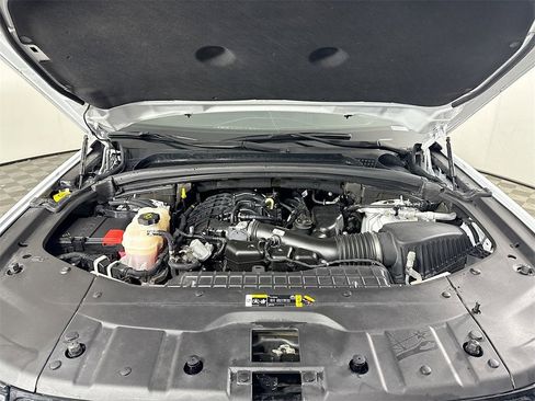 Used 2022 Jeep Grand Cherokee Limited w/ Luxury Tech Group II image 24