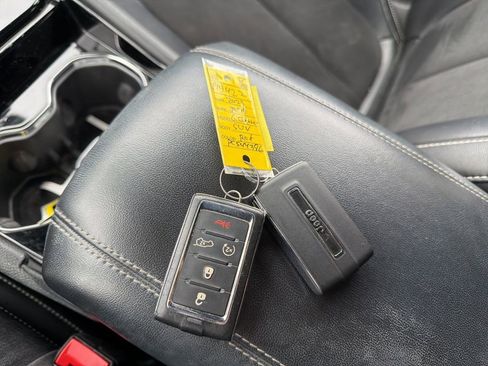 Used 2023 Jeep Grand Cherokee Altitude image 29