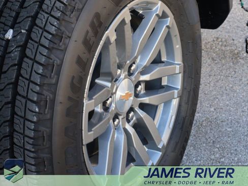 Used 2026 Chevrolet Colorado LT w/ Advanced Trailering Package image 37