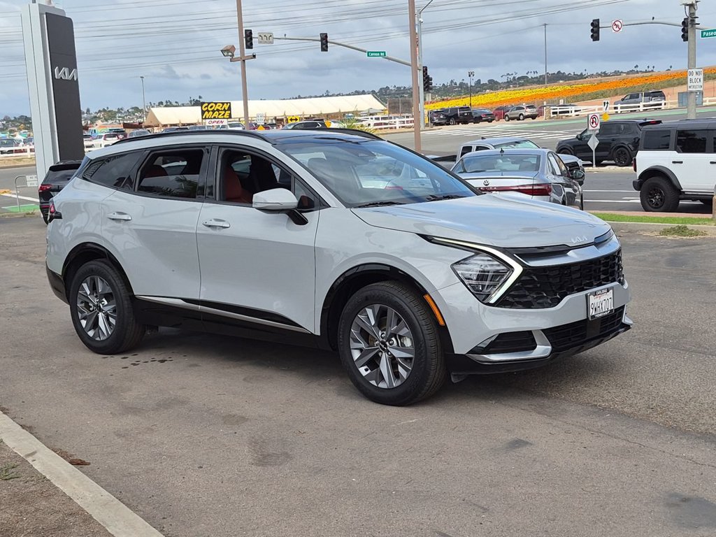 Used 2025 Kia Sportage SX FWD image 2