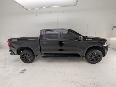 Used 2021 Chevrolet Silverado 1500 LT Trail Boss w/ Convenience Package II image 4