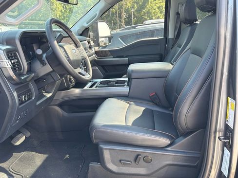 Used 2025 Ford F250 Lariat w/ Lariat Ultimate Package AWD/4WD image 11