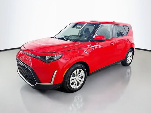 Used 2023 Kia Soul LX FWD image 5