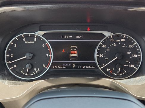 Used 2025 Nissan Rogue SV FWD image 18