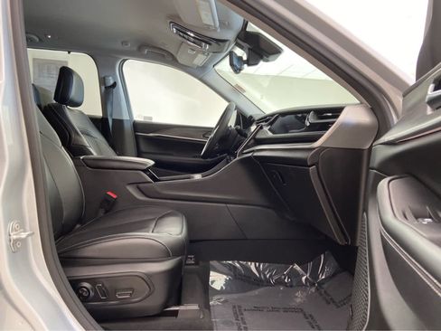 Used 2022 Jeep Grand Cherokee Limited 4xe w/ Rear Seat Video Group 1 image 16