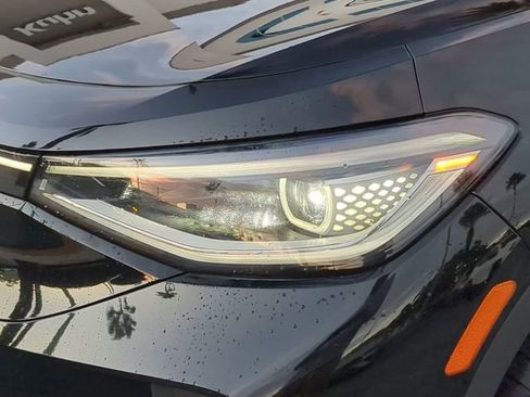 Certified 2021 Volkswagen ID.4 Pro S w/ Gradient Package image 7