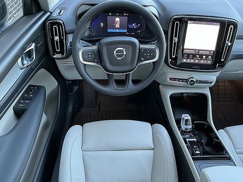 New 2026 Volvo XC40 B5 Ultra w/ Climate Package image 5