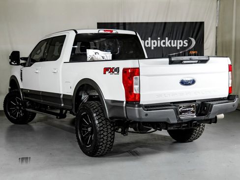 Used 2019 Ford F250 Lariat w/ Lariat Value Package image 8