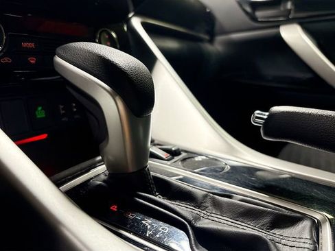 Used 2022 Mitsubishi Eclipse Cross LE image 18