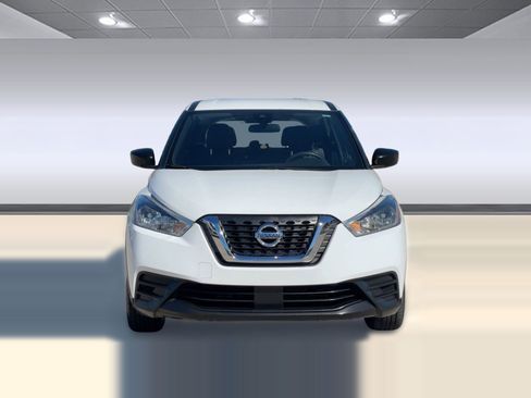 Used 2020 Nissan Kicks S image 6
