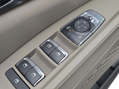 New 2026 Kia Carnival LXS image 16