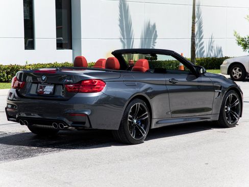 Used 2016 BMW M4 Convertible image 15