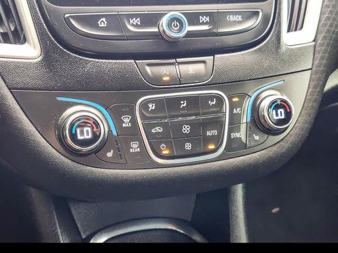Used 2023 Chevrolet Malibu LT FWD image 18